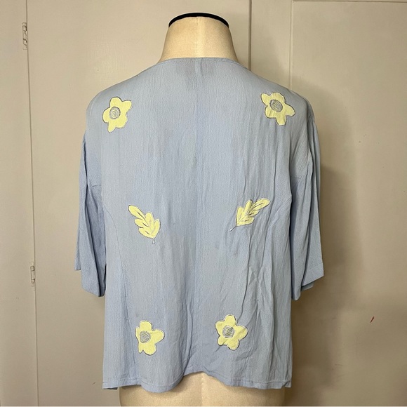 Vintage 90s Blue Yellow Graphic Floral Embroidered Rayon Cropped Blouse - Picture 7 of 7
